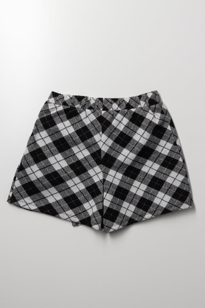 Check Pleated Skorts Black (3)