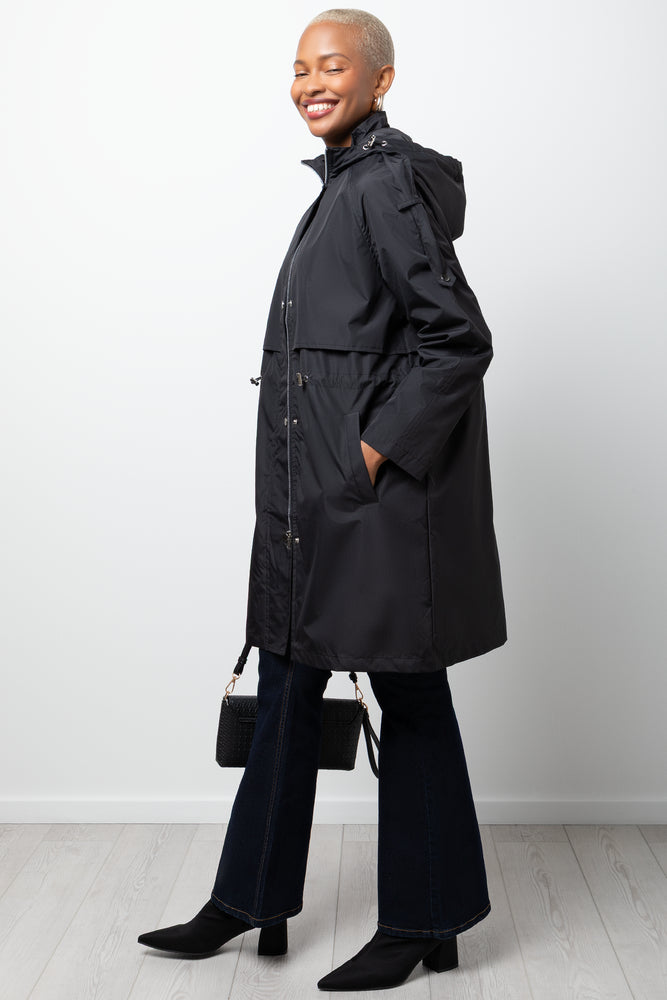 LONGER LENGTH RAIN PARKA BLACK (1)