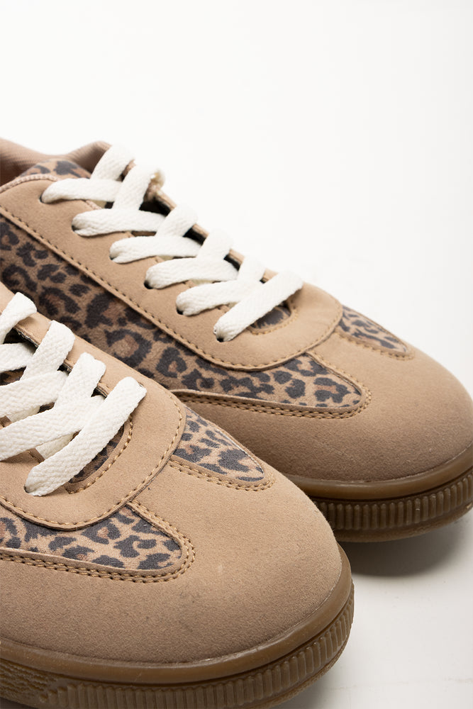 Retro Animal Sneakers Natural (2)