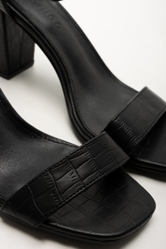 Block Heel Sandals Black (2)