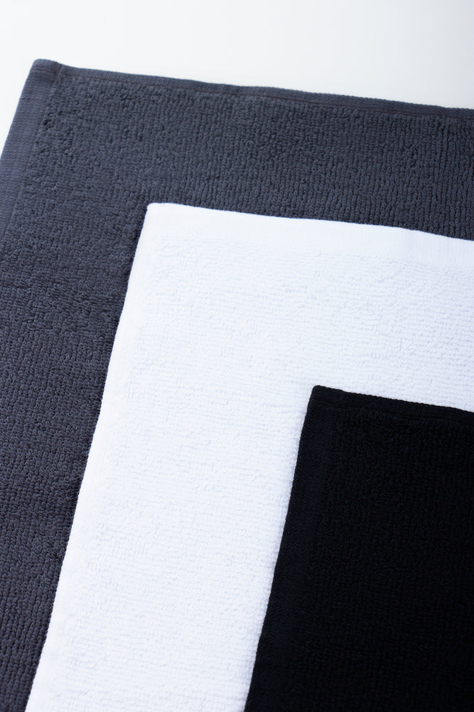 Black & White 3 Pack Cotton Face Cloths (2)