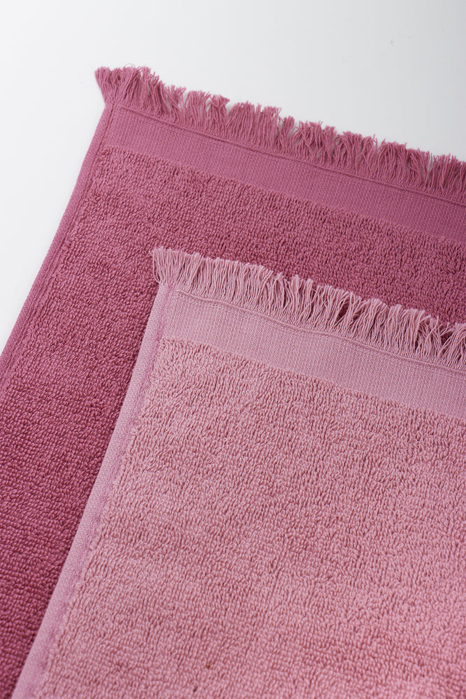 Pink 2 Pack Fringed Guest Towel (2)