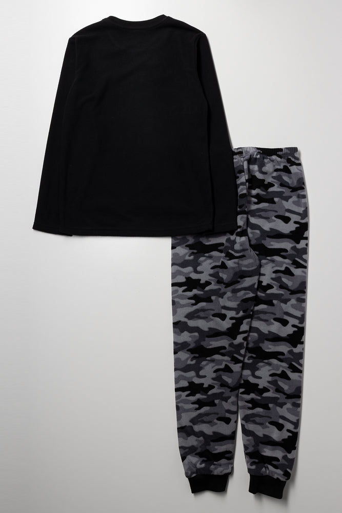 Boys Camo Print Fleece Pyjama Set (2)