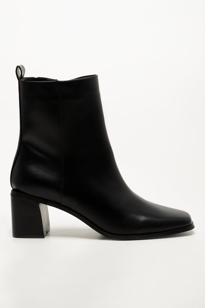 Block Heel Square Toe Boots Black