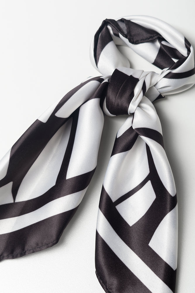 Printed Satin Scarf Black & White (1)