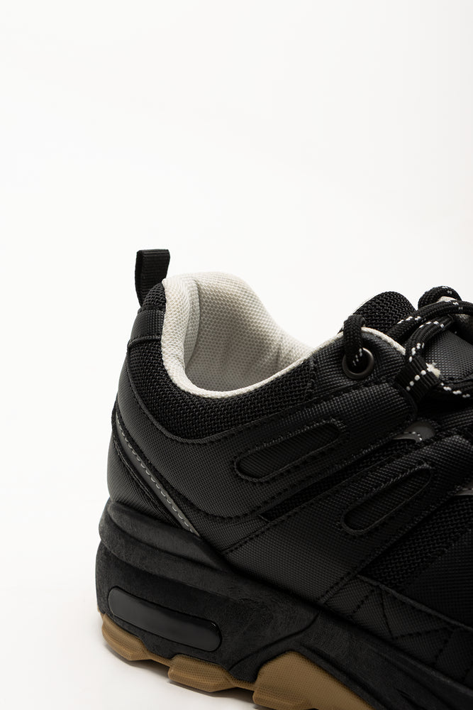 Sporty Outdoor Trainers Black (3)