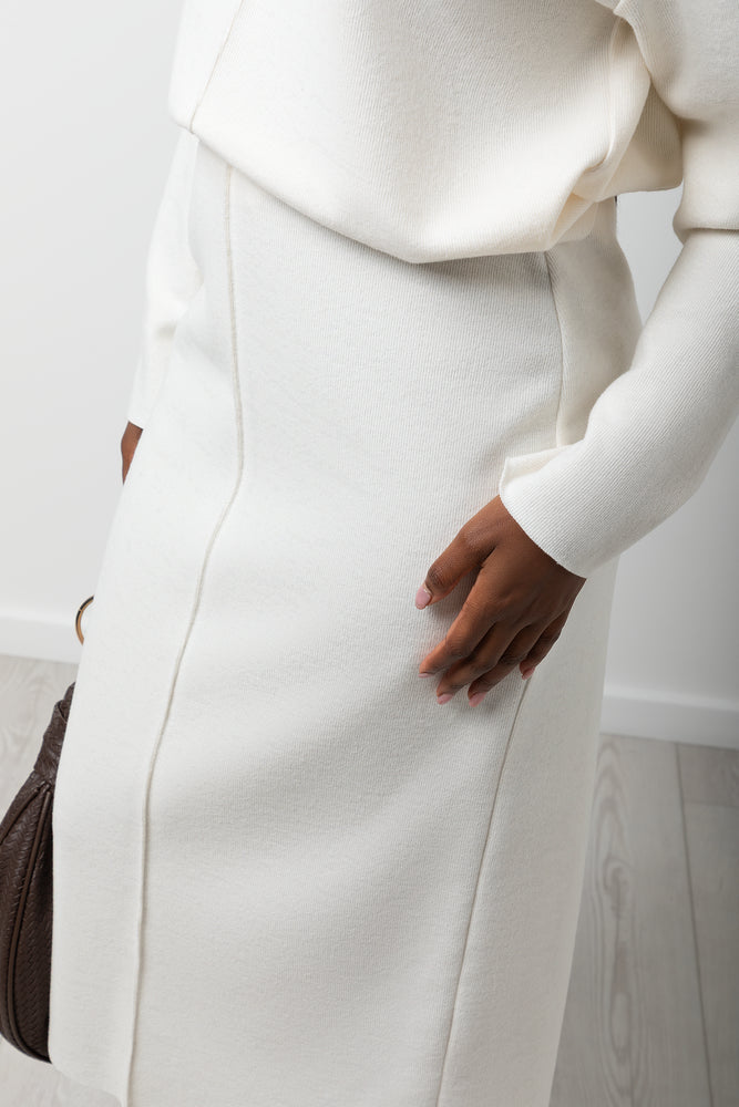 Column Skirt White (3)