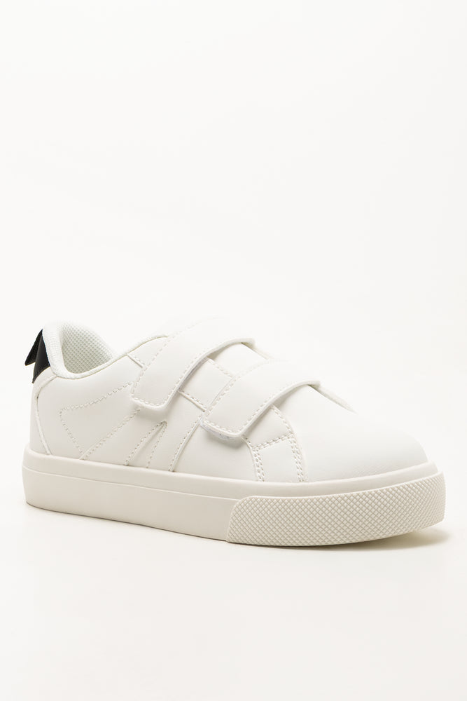 White Sneakers (1)