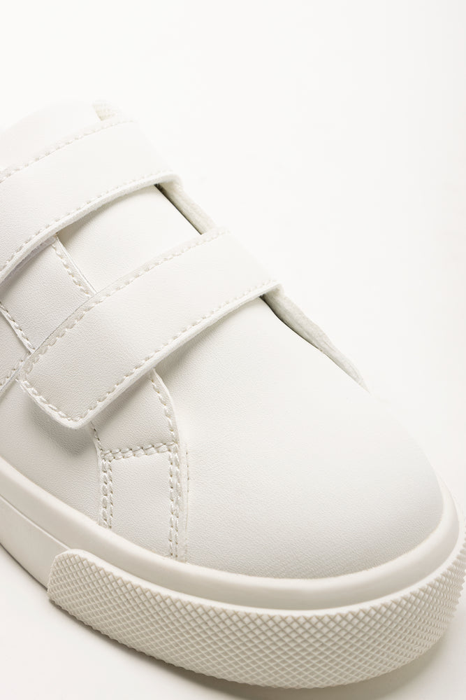 White Sneakers (2)