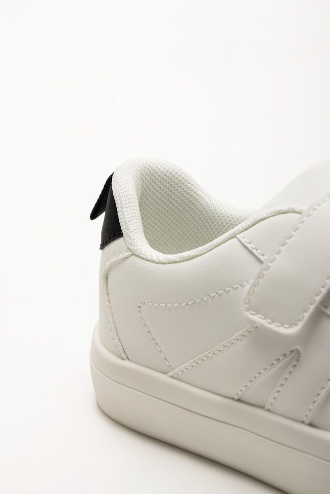 White Sneakers (3)