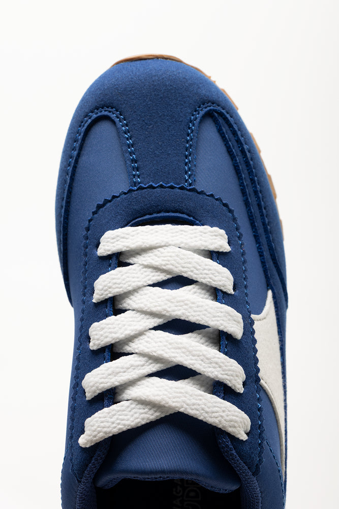 Retro Trainers Blue (4)