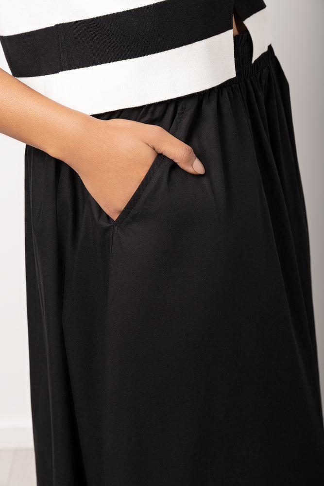 A-Line Poplin Skirt Black (3)