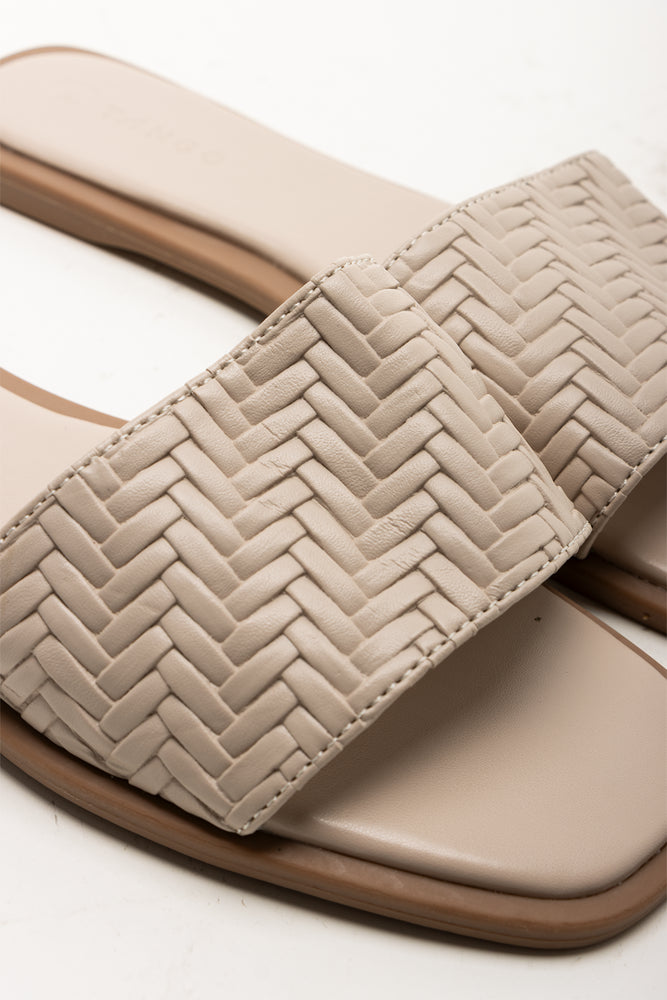 Beige Woven Mule Flat Sandals (2)