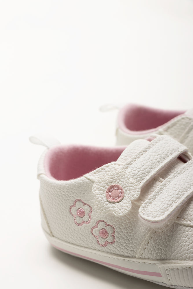 White Floral Baby Crib Sneakers (3)