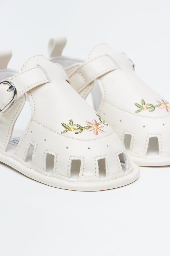 Cream Floral Embroidery Crib Sandals (2)