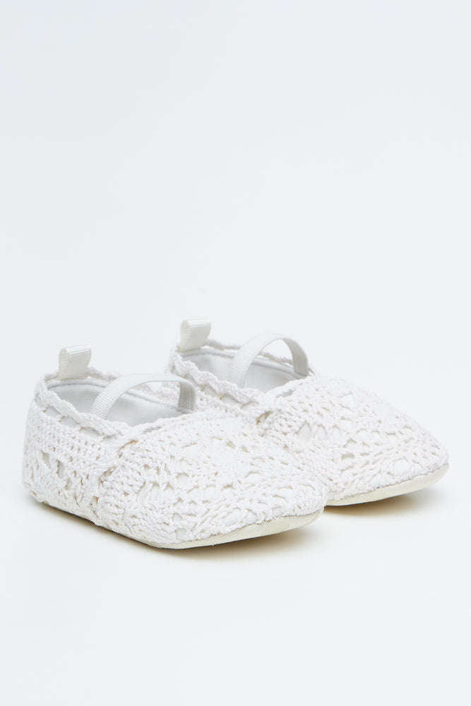 Natural Crochet Baby Crib Pumps