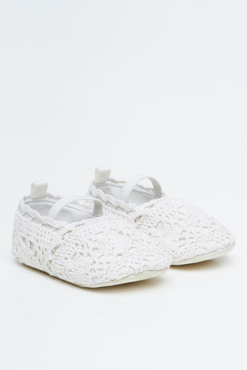 Natural Crochet Baby Crib Pumps