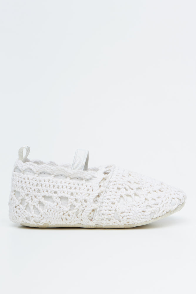Natural Crochet Baby Crib Pumps (1)
