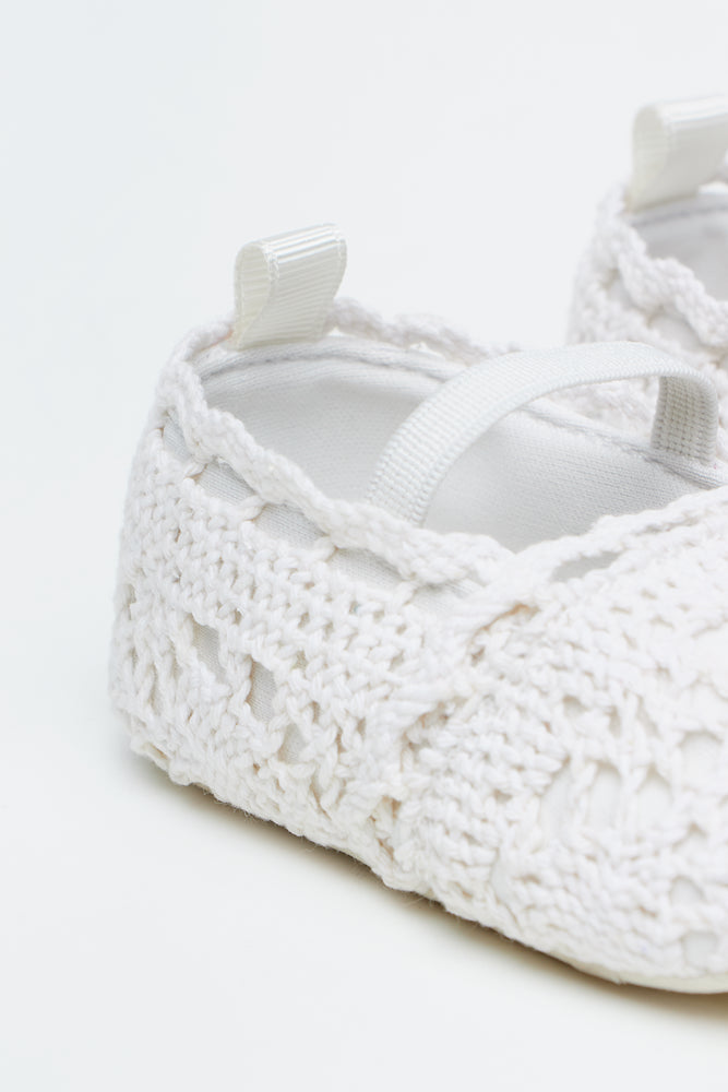 Natural Crochet Baby Crib Pumps (3)