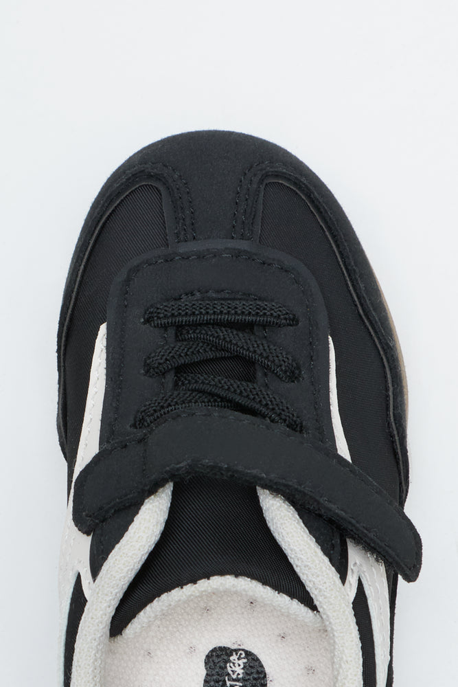 Black Retro Runner Sneakers (4)