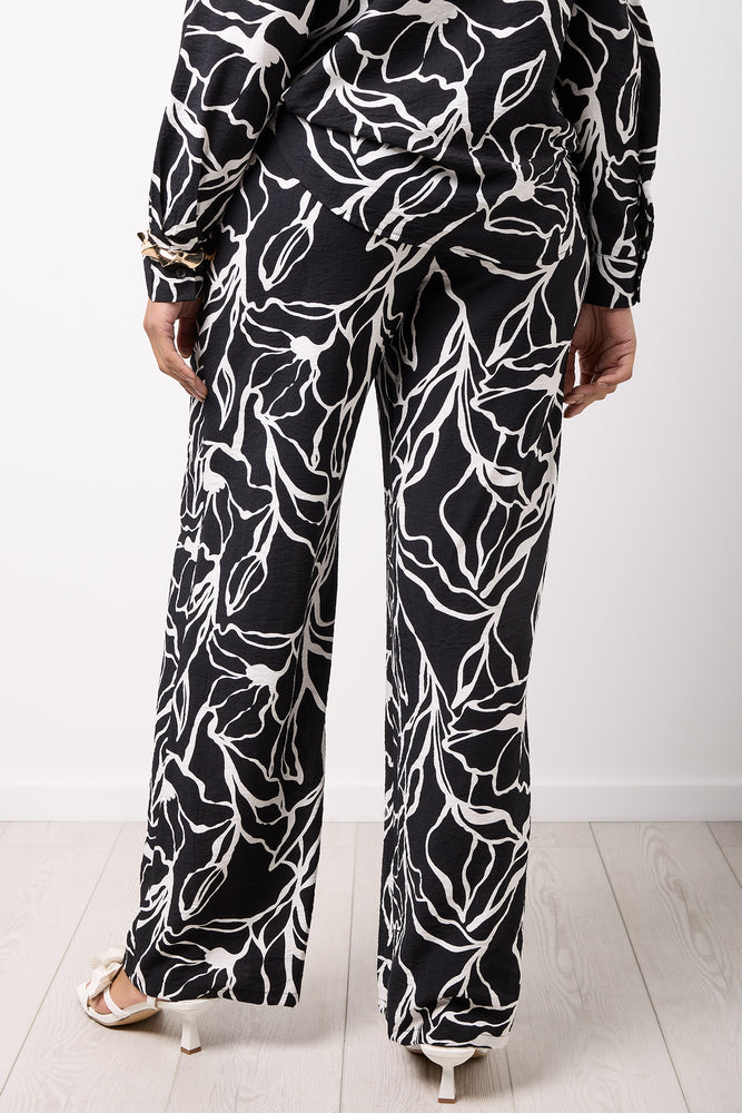 Relaxed Tropical Print Pants (2)
