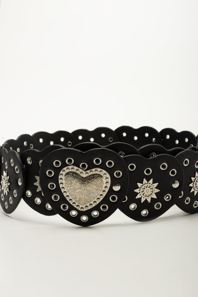 Black Heart Eyelet Waist Belt (1)