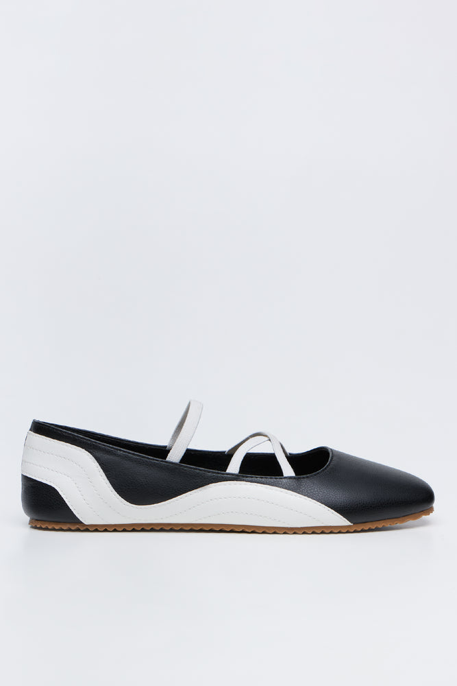 Black & White Sporty Pumps (1)