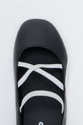 Black & White Sporty Pumps (4)