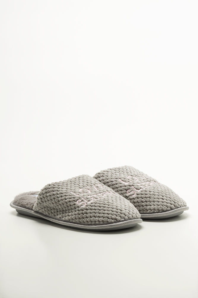 Grey Textured Closed Toe Slippers