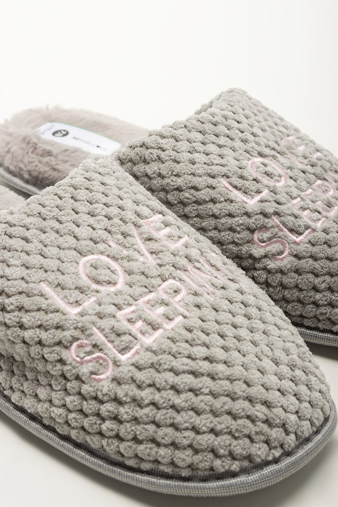 Grey Textured Closed Toe Slippers (2)