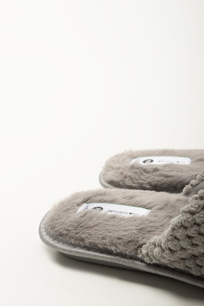 Grey Textured Closed Toe Slippers (3)