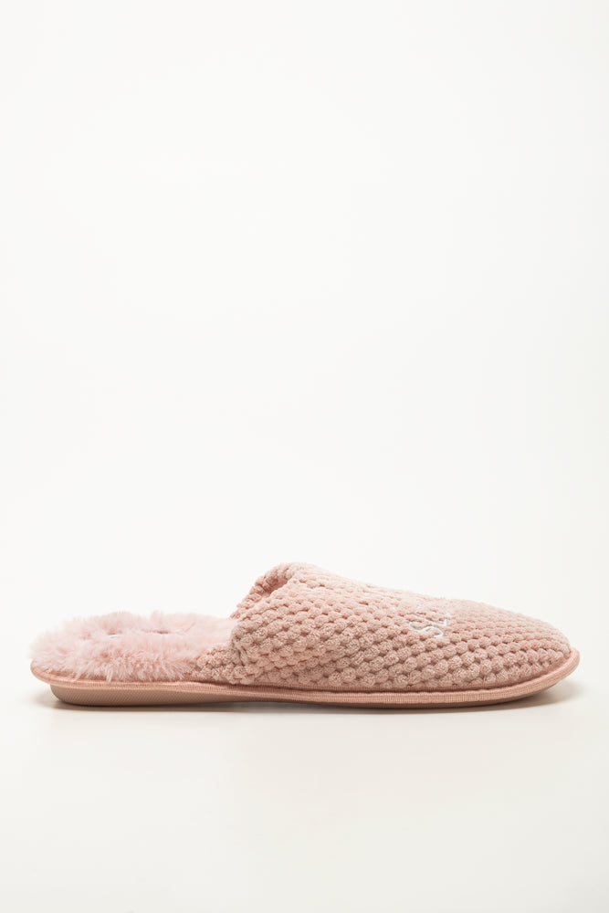 Pink Textured Closed Toe Slippers (1)