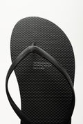 Black Flatform Flip Flops (4)