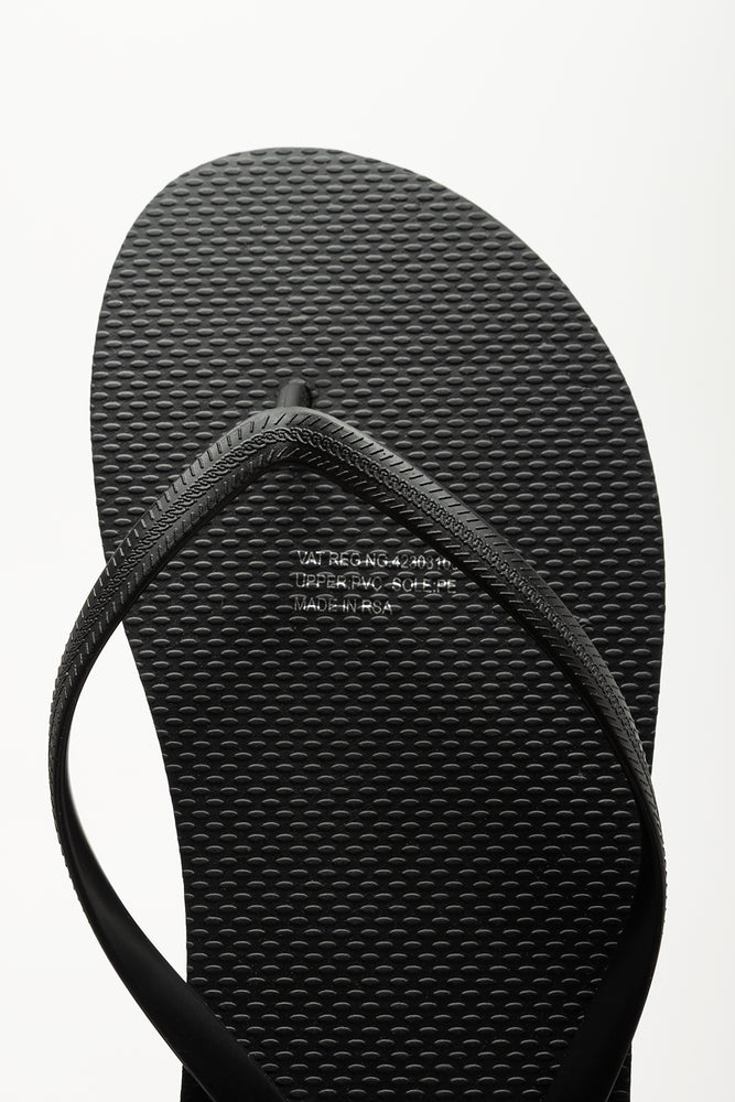 Black Flatform Flip Flops (4)