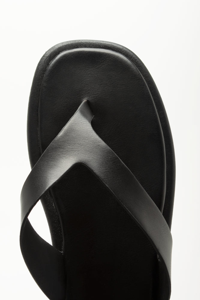Black Flatform Thong Sandals (4)