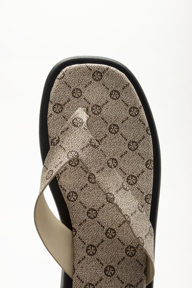 Mocha Patterned Flatform Thong Sandals (4)