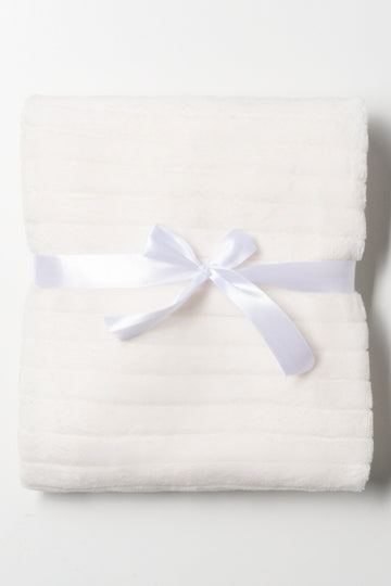 White Textured Zigzag Throw Blanket