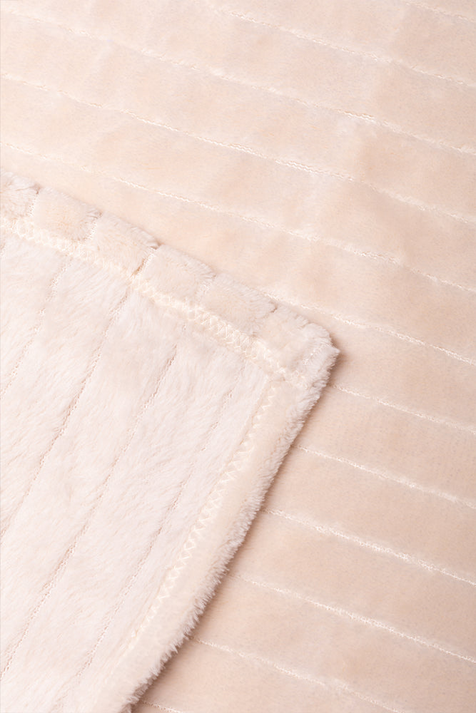 Stone Textured Plush Throw (1)