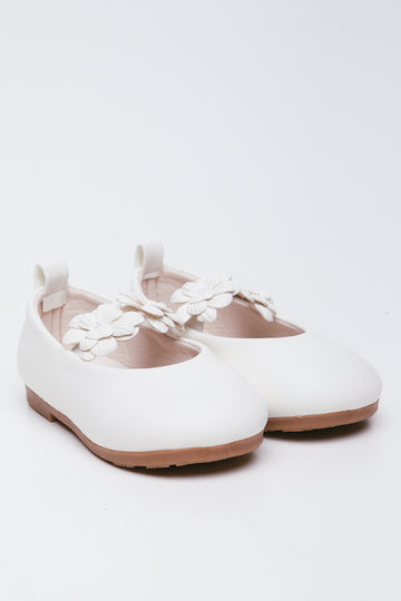 Cream Floral Trim Pumps