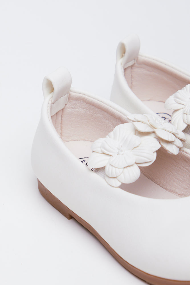 Cream Floral Trim Pumps (3)