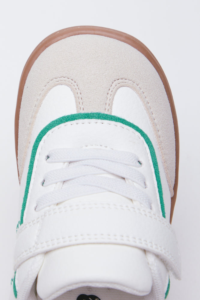 Retro Style Sneakers (4)