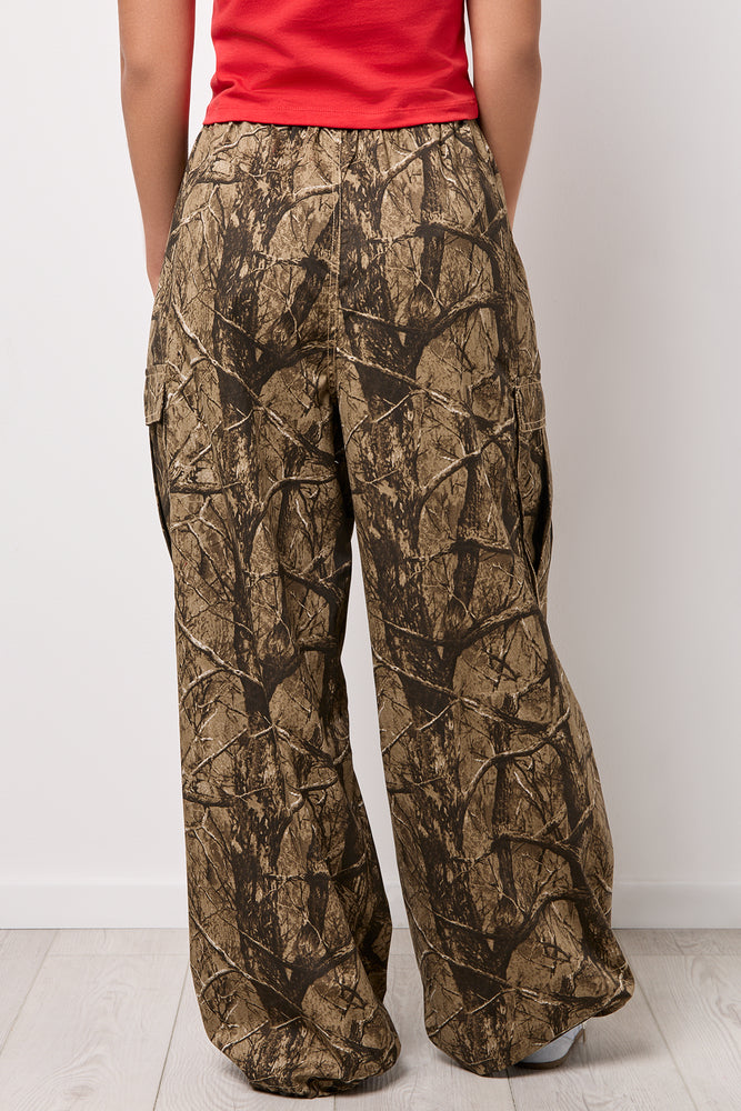Camo Woven Cargo Pants (2)