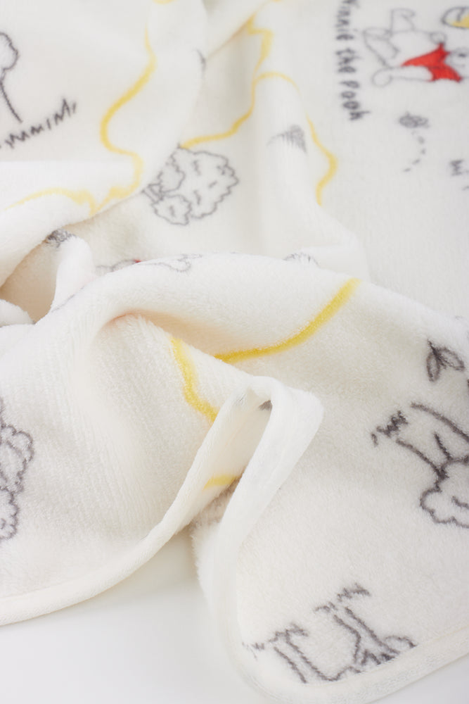 Winnie the Pooh Character Blanket (1)