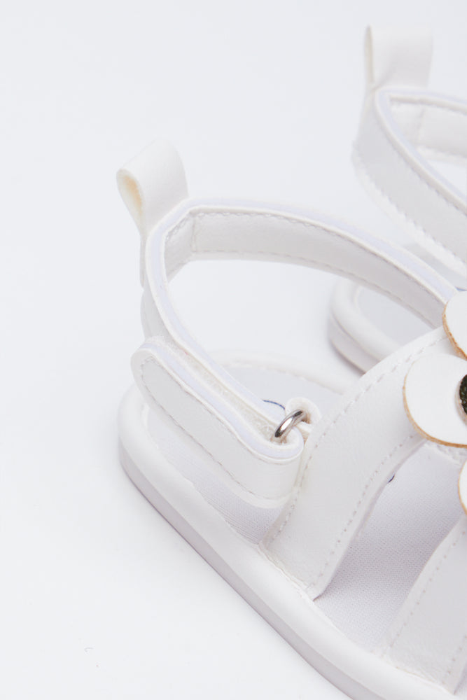 White Flower Trim Infants Sandals (3)