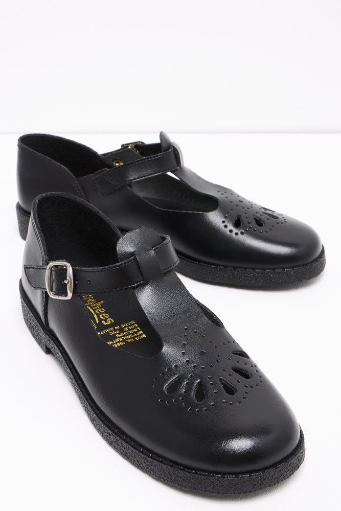 Toughees Girls Black Shoes