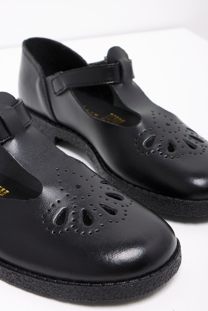 Toughees Girls Black Shoes (2)
