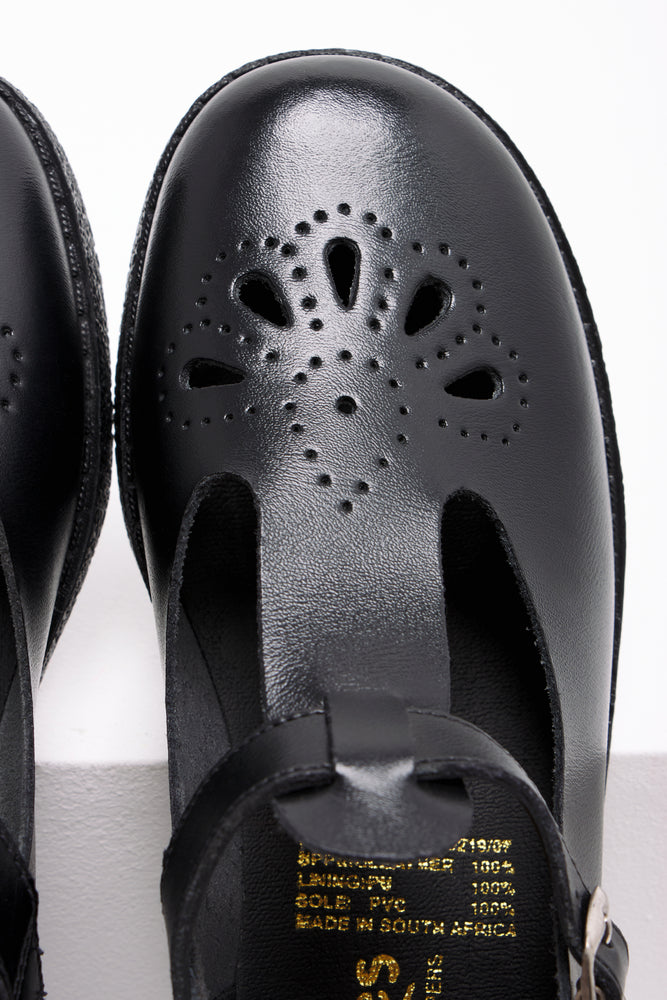 Toughees Girls Black Shoes (4)