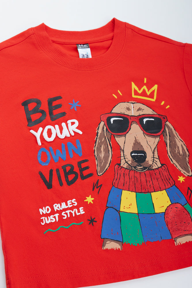 Spur Red Dachshund Graphic T-Shirt (1)