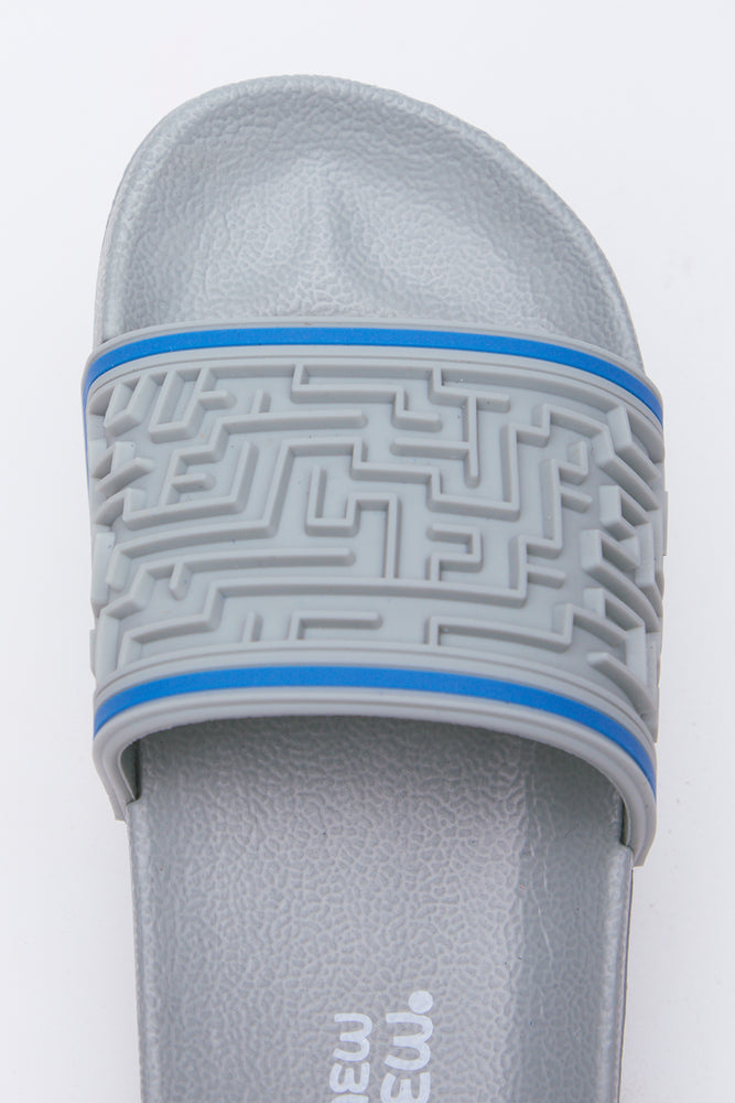 Grey Maze Pattern Slide (4)