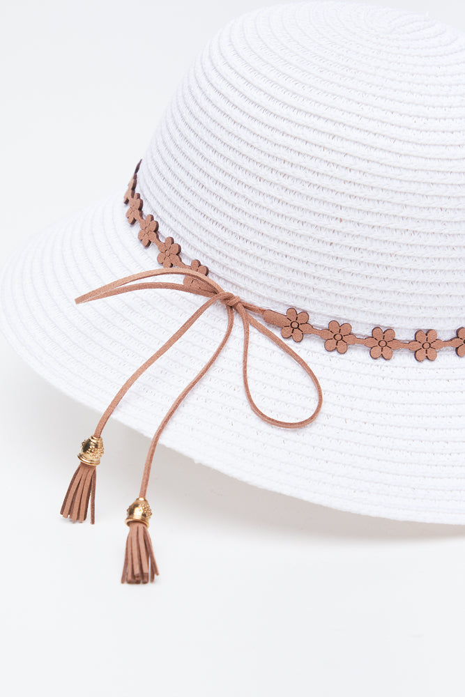 White Floral Detail Sun Hat (2)